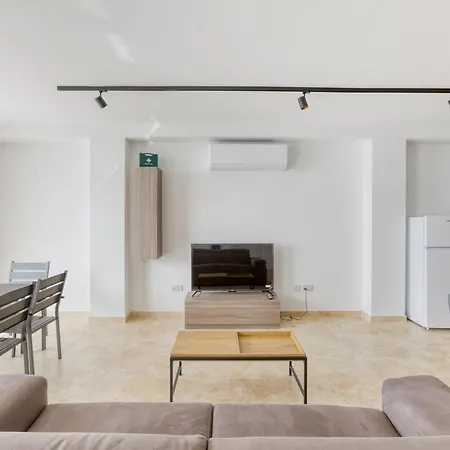 A Large, Fully Equipped 2Br Home In Mellieha By 360 Estates Exterior photo