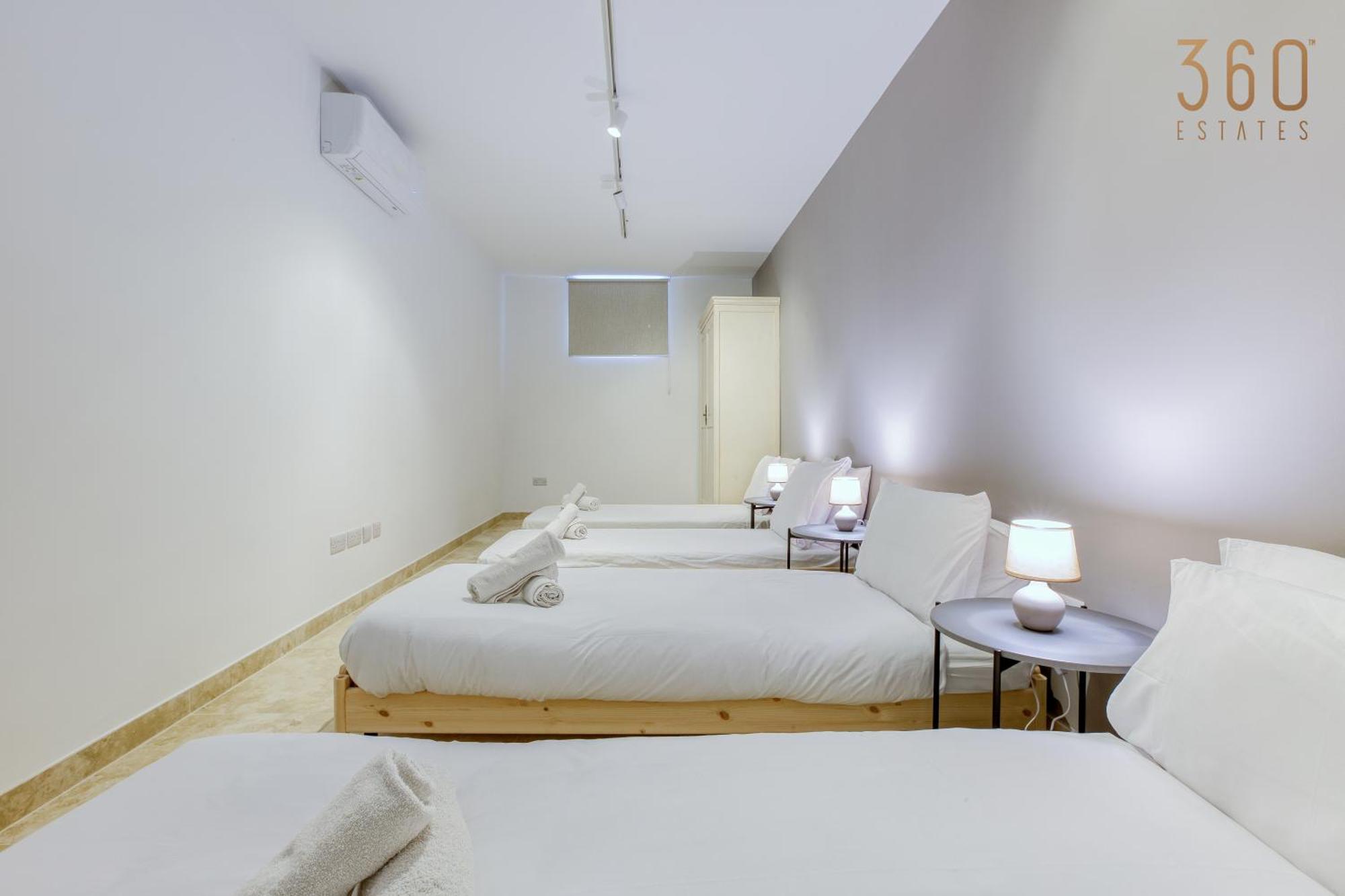 A Large, Fully Equipped 2br In By 360 Estates Apartment