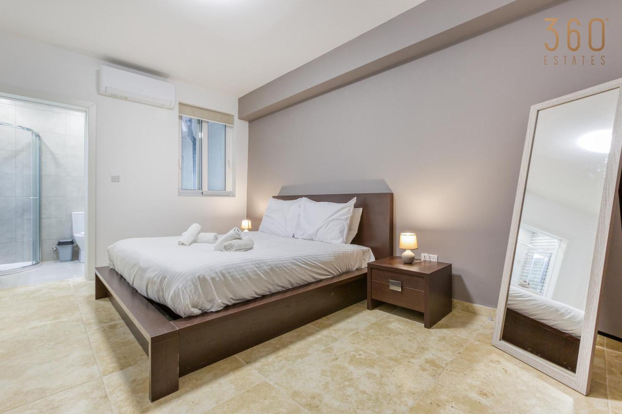 A Large, Fully Equipped 2br In By 360 Estates
