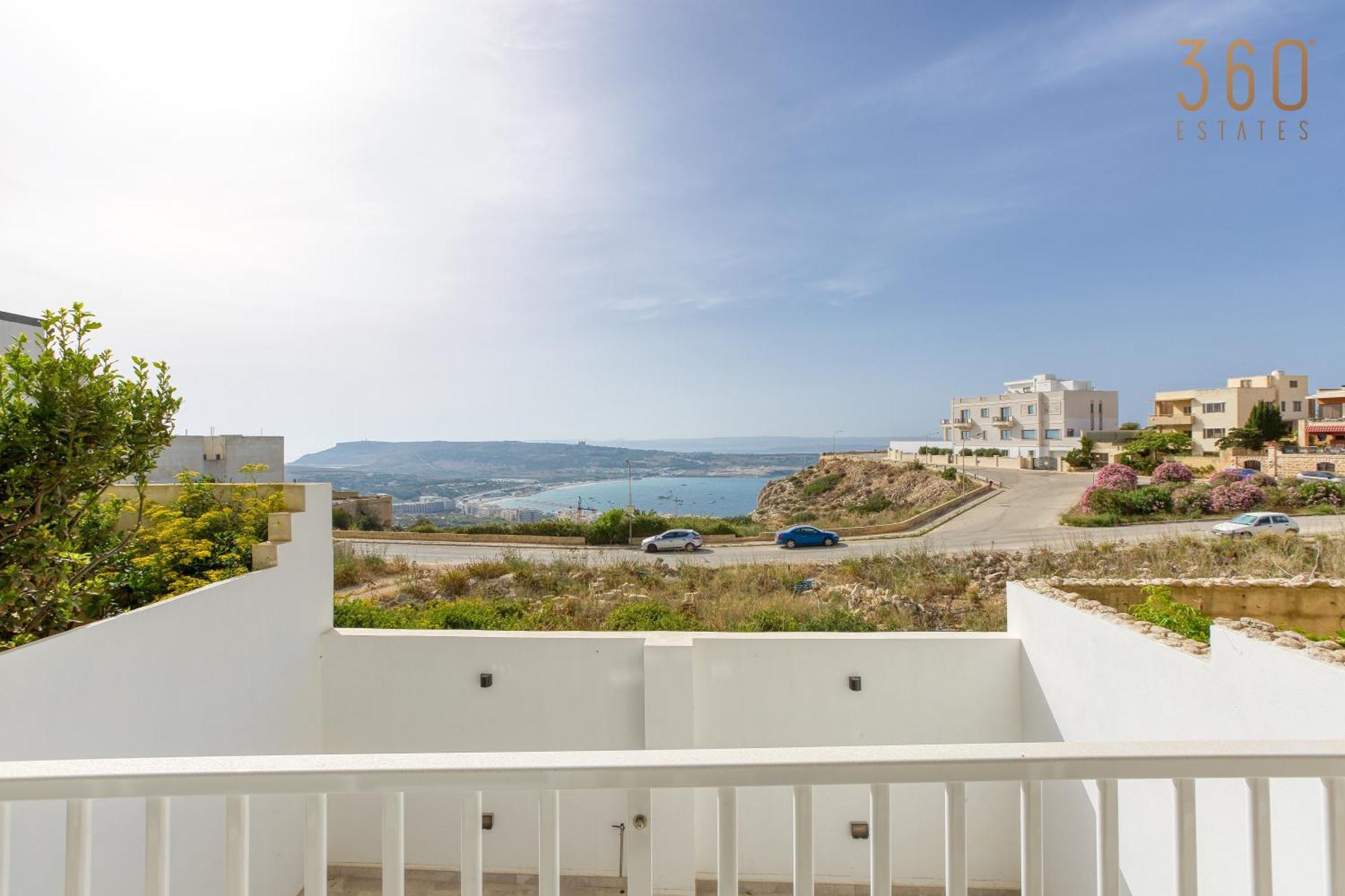 A Large, Fully Equipped 2br In By 360 Estates *